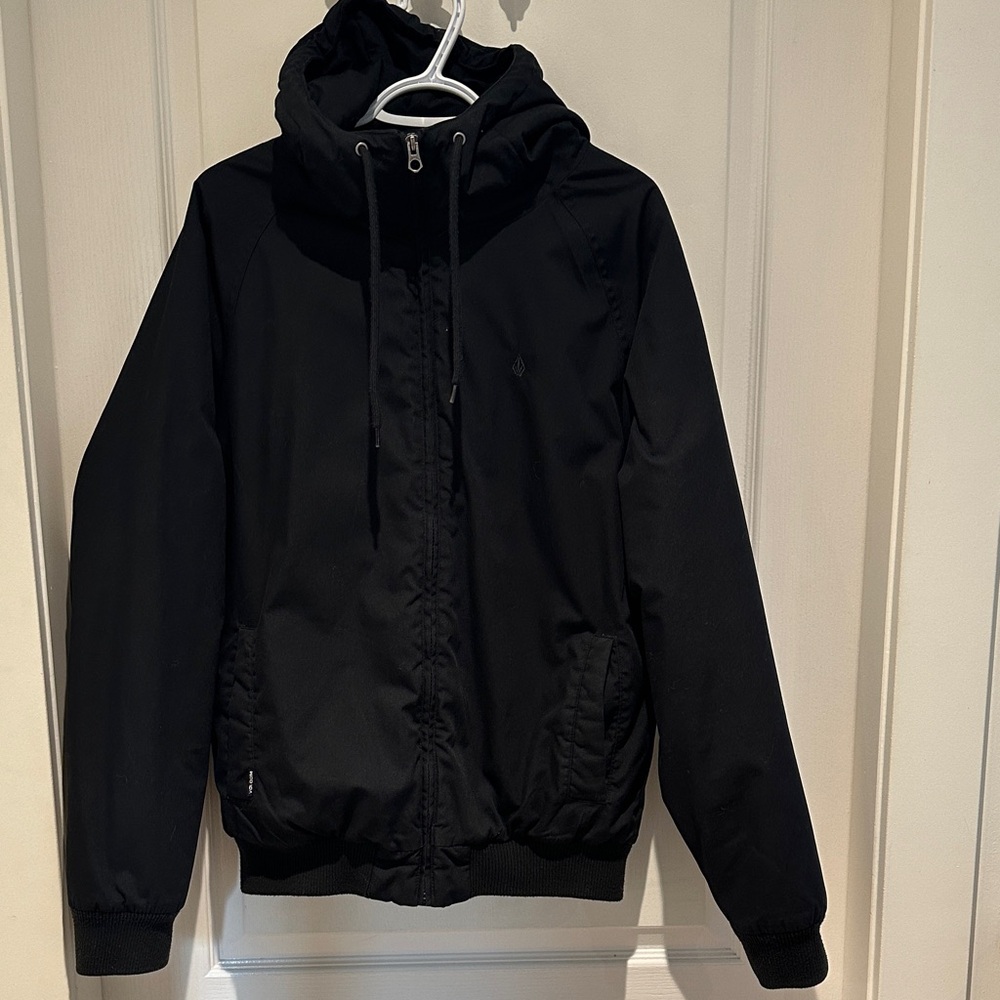 Men’s Volcom jacket.